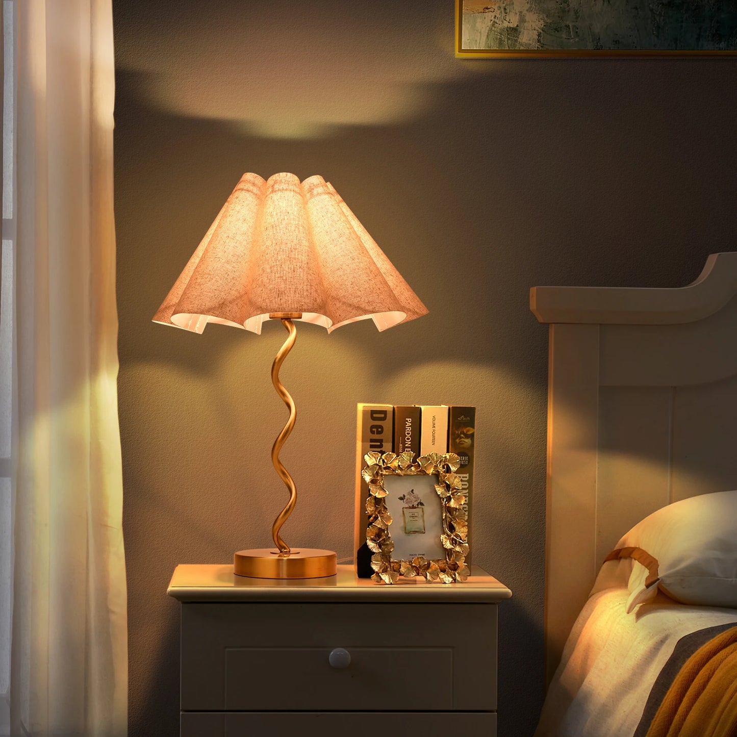 Gold Modern Table Lamp Scalloped Pleated Wavy Lamp