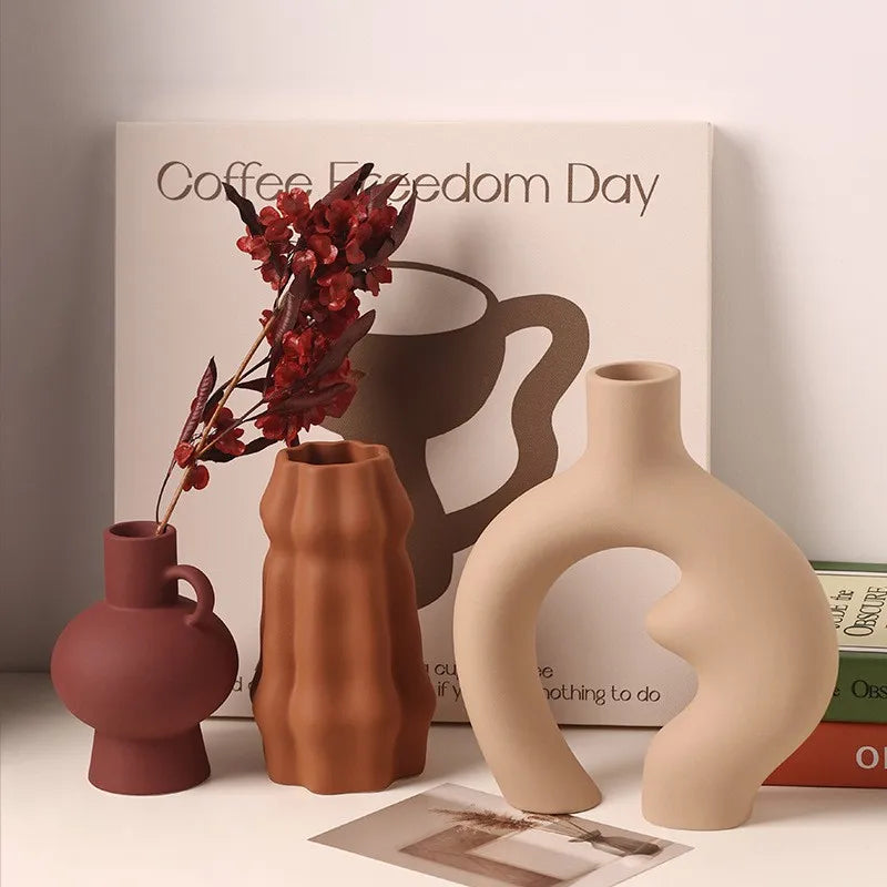 Palm Beach Ring Ceramic Vase